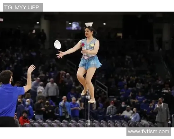 杂技GOAT！NBA超级巨星问候我国顶碗大妈：她比咱们所有人更有天分